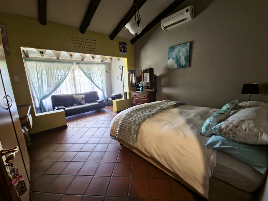 5 Bedroom Property for Sale in Kanoneiland Northern Cape